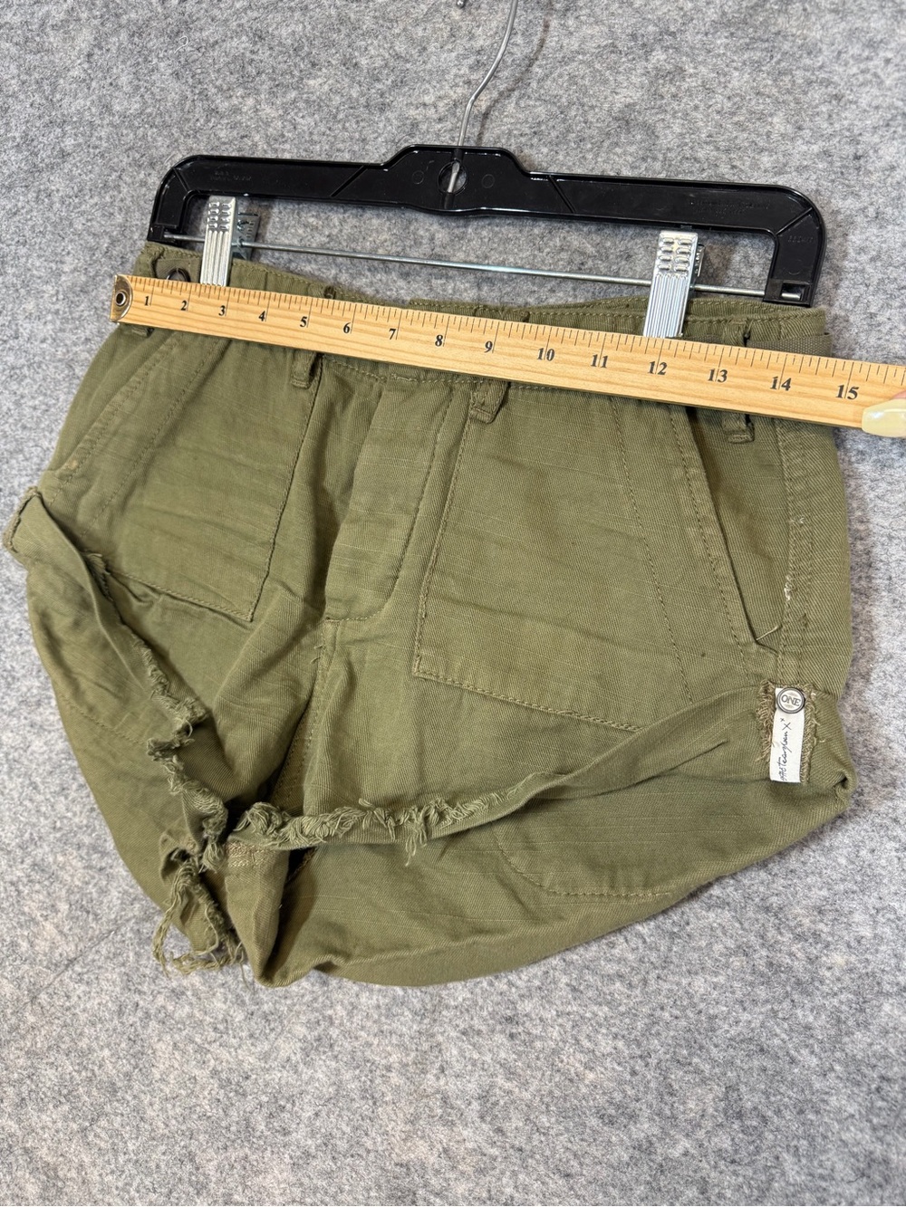 One Teaspoon Olive Green Distressed Denim Shorts Size 25 Boho Festival Cutoff - Picture 5 of 14